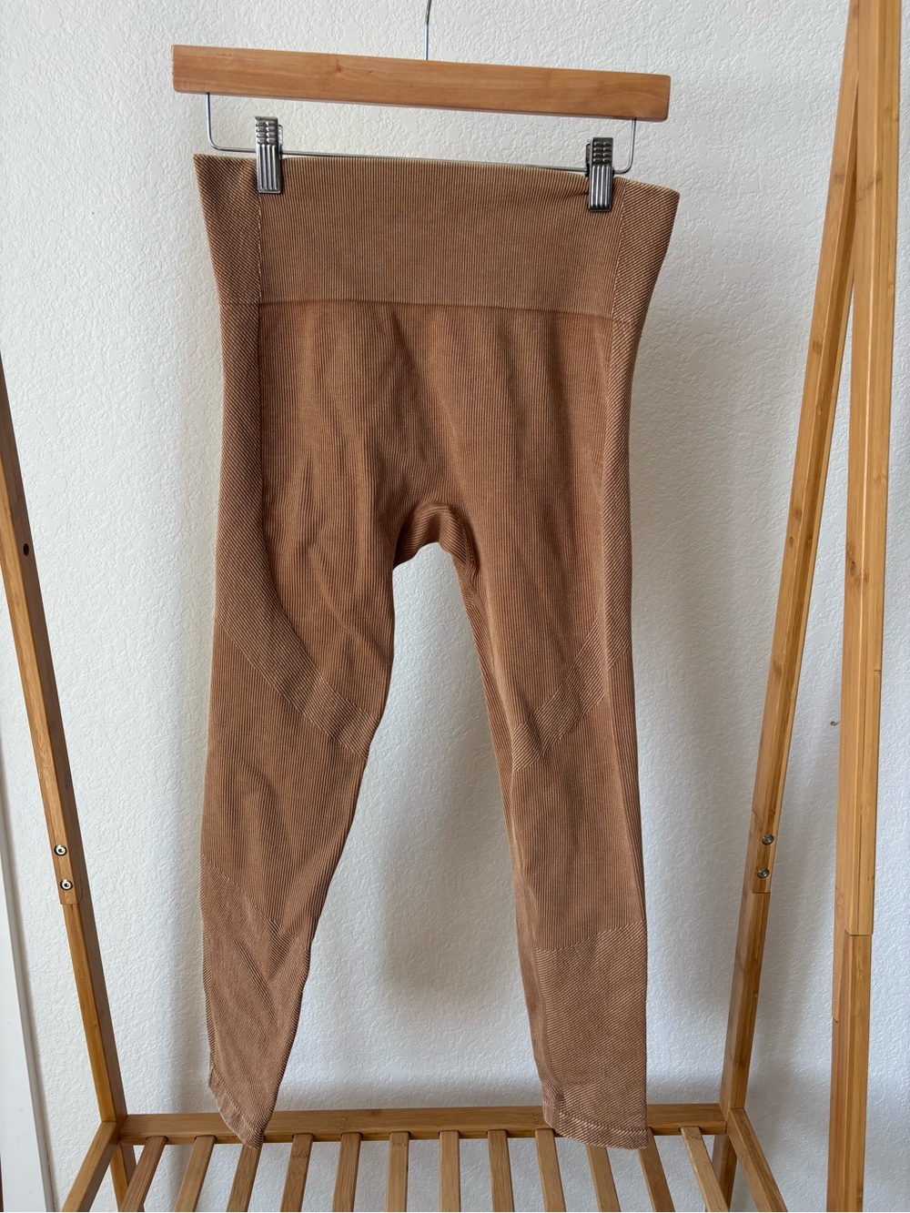 JoyLab High-Waist Ribbed Leggings in Brown/Dusty Orange